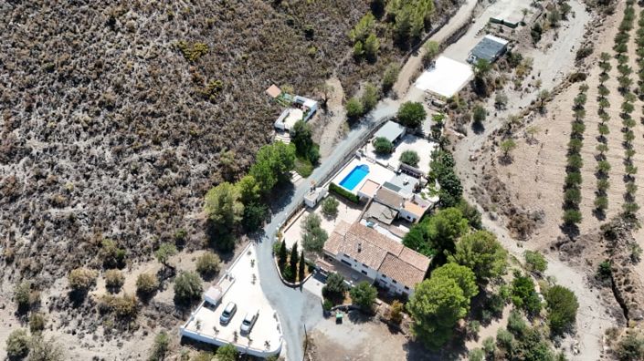 Image No.7-6 Bed House for sale