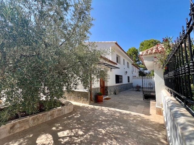 Image No.11-6 Bed House for sale