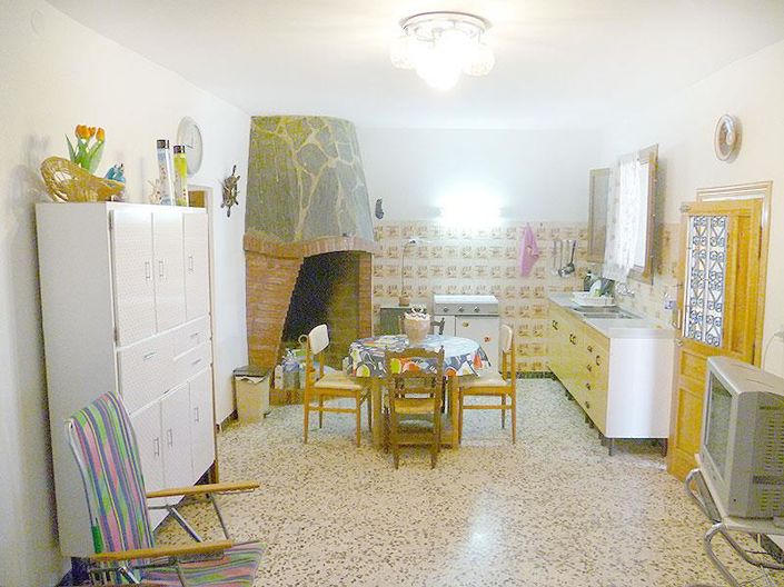 Image No.16-5 Bed Country House for sale