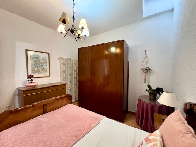 Image No.13-4 Bed Townhouse for sale