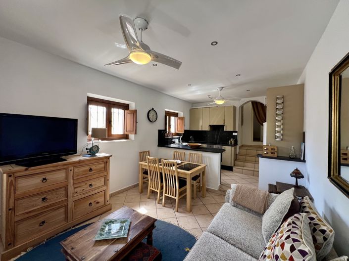 Image No.43-5 Bed Townhouse for sale