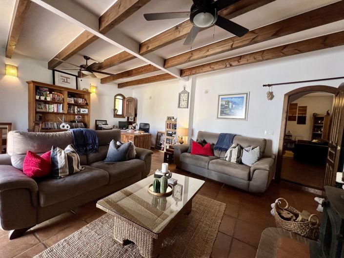 Image No.6-5 Bed Townhouse for sale