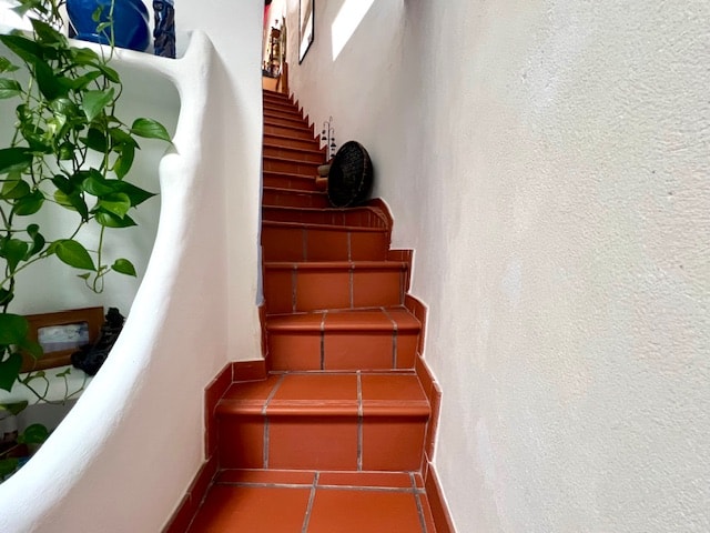 Image No.13-2 Bed Village House for sale