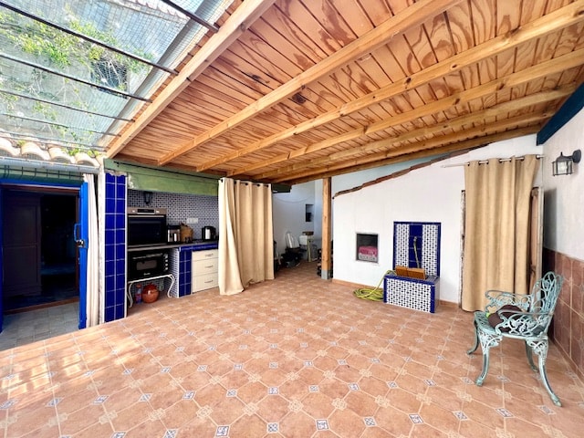 Image No.15-3 Bed Country House for sale