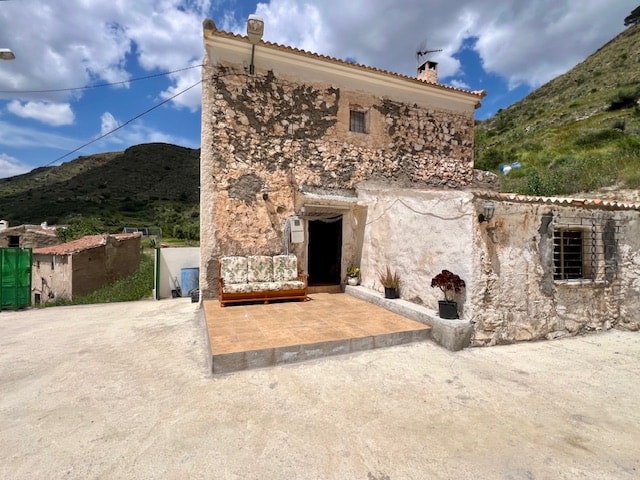 Image No.3-2 Bed Country House for sale