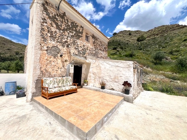 Image No.7-2 Bed Country House for sale