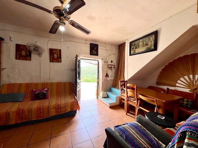 Image No.8-2 Bed Country House for sale