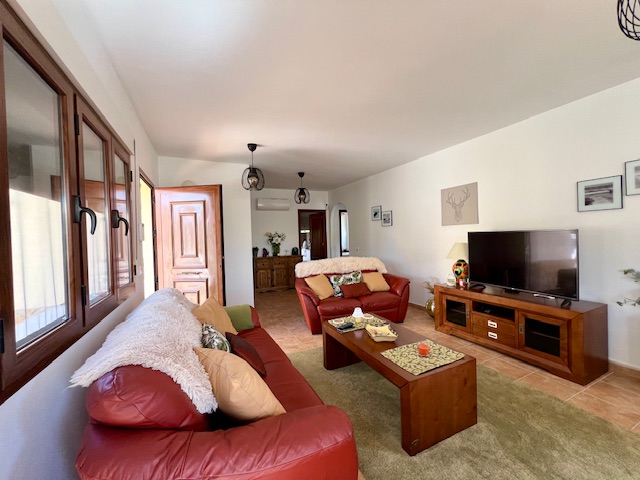 Image No.15-3 Bed Villa for sale