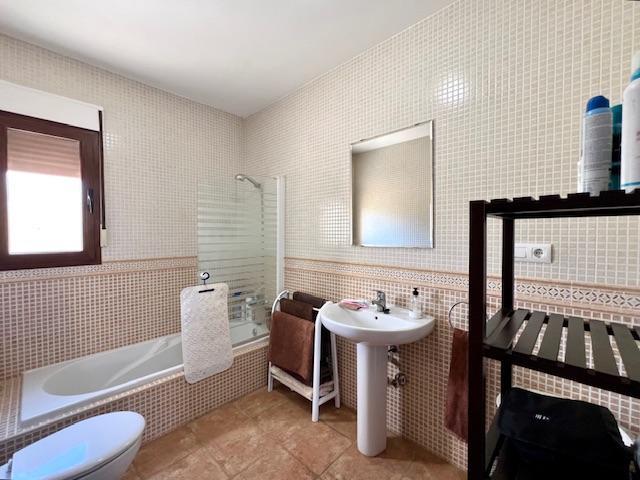 Image No.34-3 Bed Villa for sale