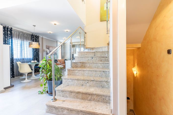 Image No.61-4 Bed Villa for sale