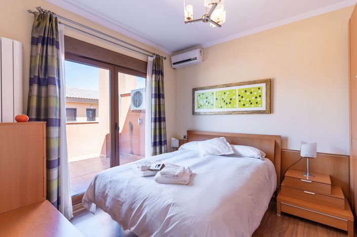 Image No.69-4 Bed Villa for sale