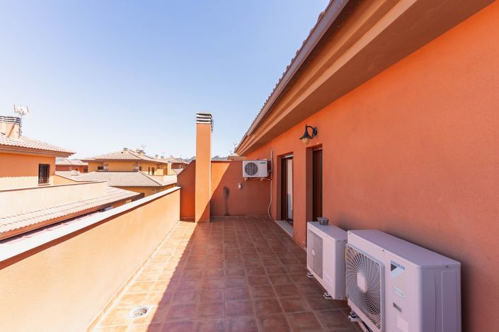 Image No.73-4 Bed Villa for sale