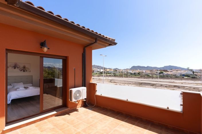 Image No.81-4 Bed Villa for sale