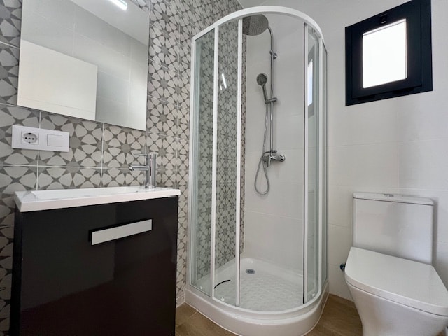 Image No.17-2 Bed Villa for sale