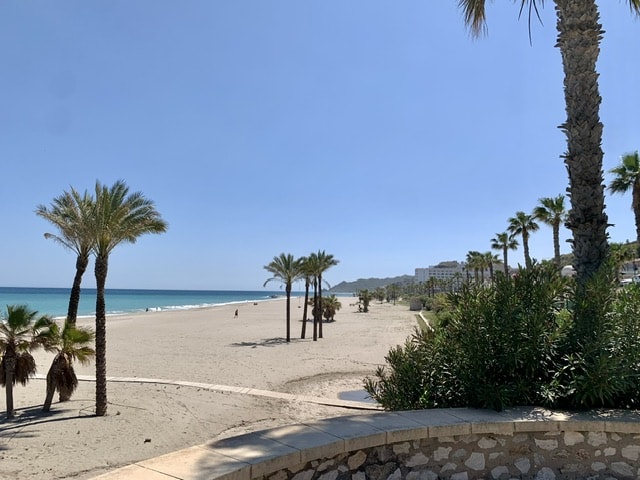 Image No.25-3 Bed Townhouse for sale