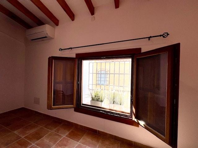 Image No.17-8 Bed Townhouse for sale