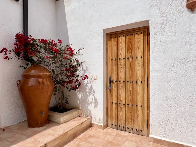 Image No.50-8 Bed Townhouse for sale