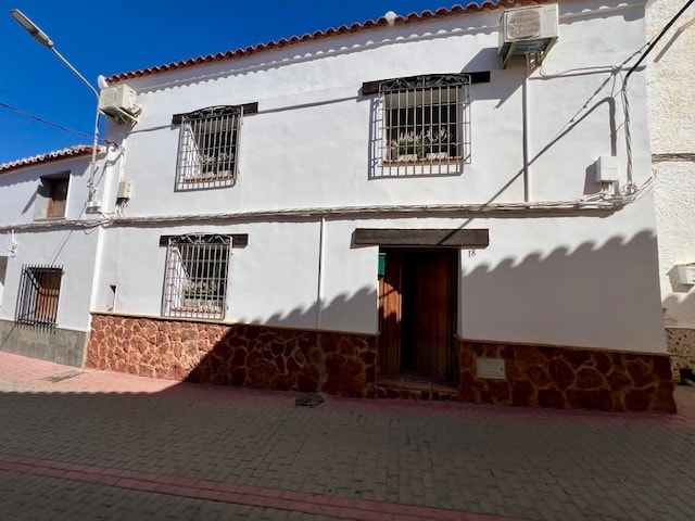 Image No.6-8 Bed Townhouse for sale