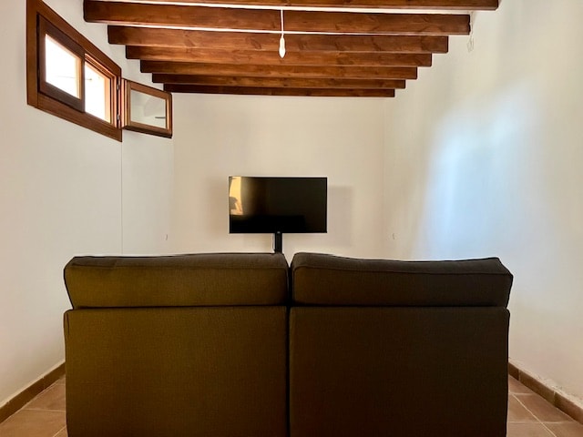 Image No.60-8 Bed Townhouse for sale