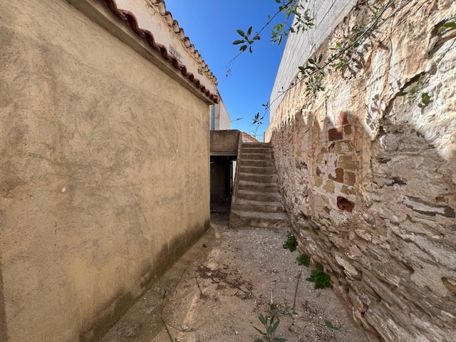 Image No.83-8 Bed Townhouse for sale