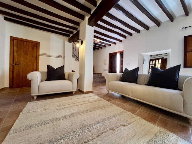 Image No.9-8 Bed Townhouse for sale