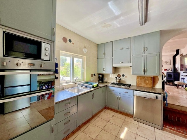 Image No.14-4 Bed Country House for sale