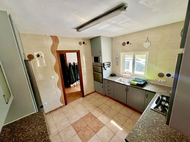 Image No.15-4 Bed Country House for sale