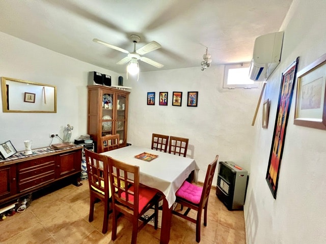 Image No.19-4 Bed Country House for sale