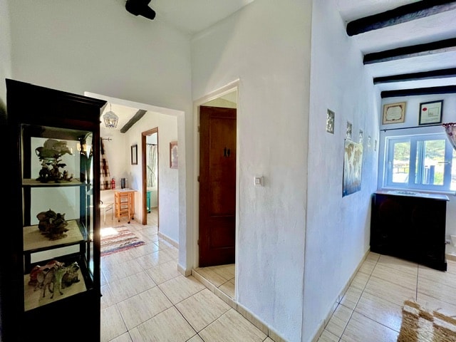 Image No.29-4 Bed Country House for sale