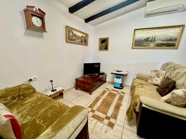 Image No.30-4 Bed Country House for sale