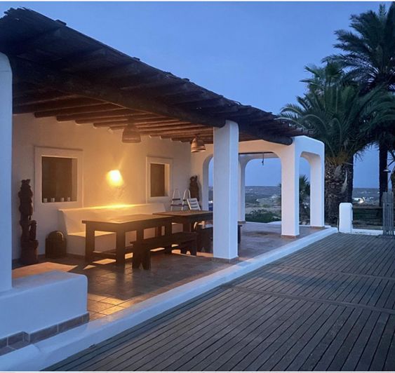 Image No.19-5 Bed House for sale