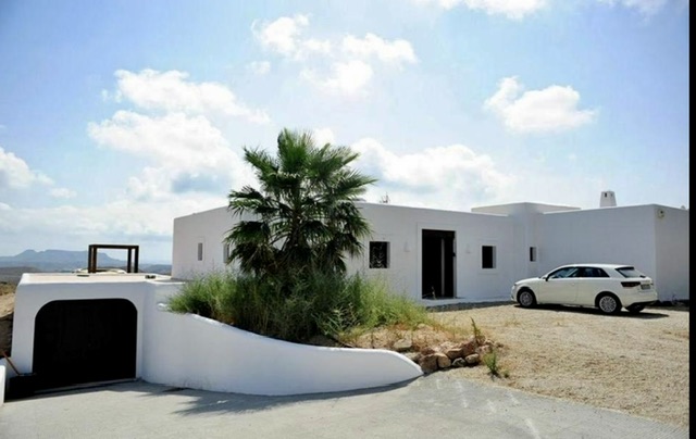 Image No.11-5 Bed House for sale
