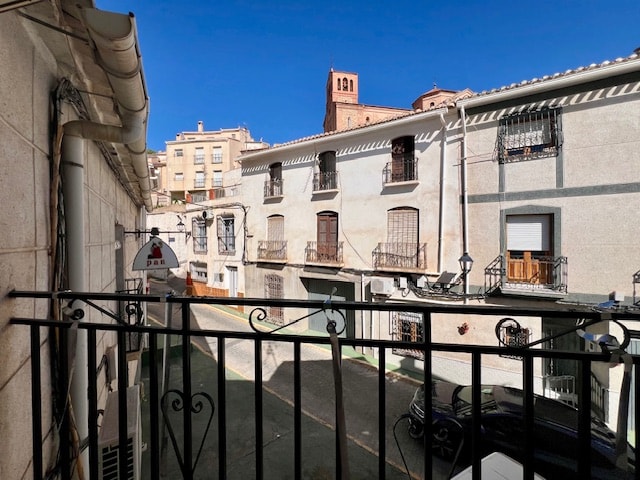 Image No.17-5 Bed Townhouse for sale