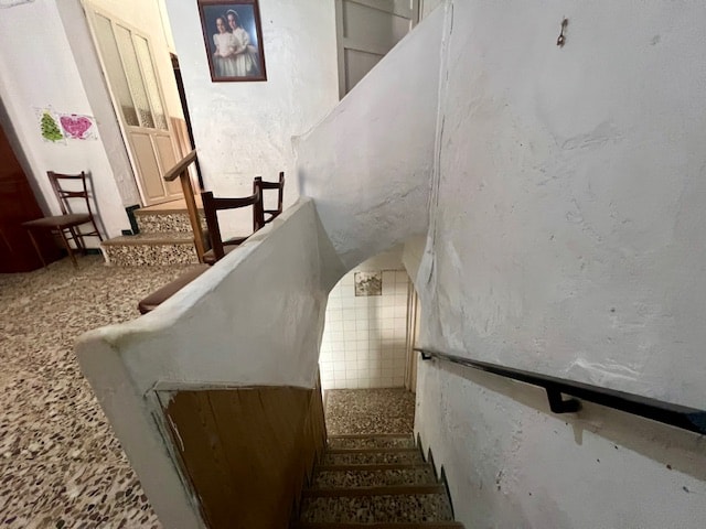 Image No.7-5 Bed Townhouse for sale