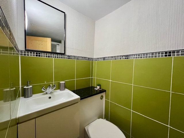 Image No.13-3 Bed Country House for sale