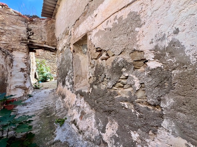 Image No.22-6 Bed Townhouse for sale