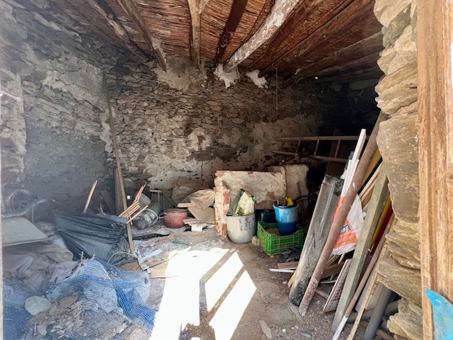 Image No.23-6 Bed Townhouse for sale