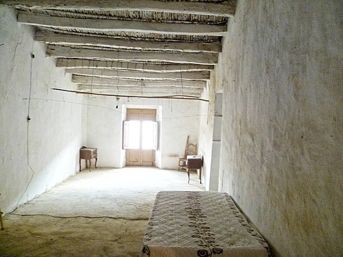 Image No.32-6 Bed Townhouse for sale