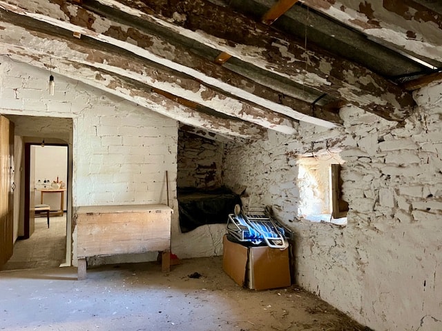 Image No.38-6 Bed Townhouse for sale