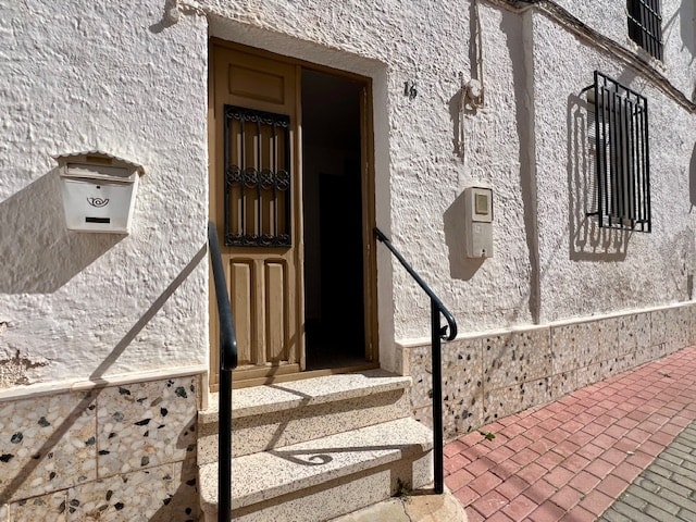 Image No.4-6 Bed Townhouse for sale