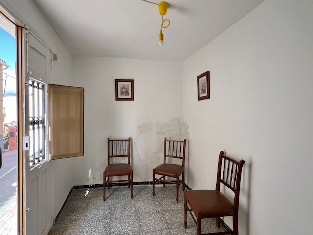 Image No.6-6 Bed Townhouse for sale