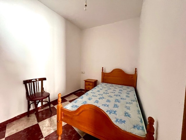 Image No.11-2 Bed Townhouse for sale