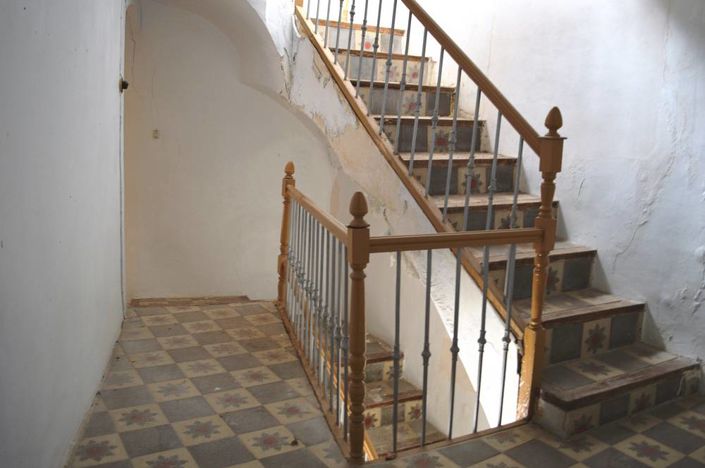 Image No.19-5 Bed Townhouse for sale