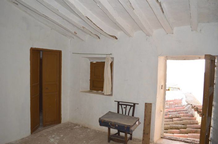 Image No.23-5 Bed Townhouse for sale