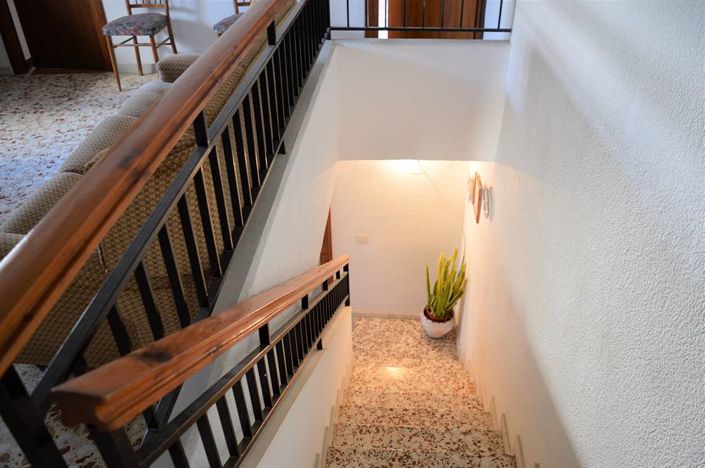 Image No.18-5 Bed Townhouse for sale