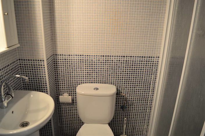 Image No.17-5 Bed Townhouse for sale