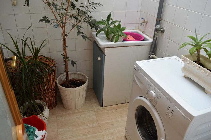 Image No.23-5 Bed Townhouse for sale