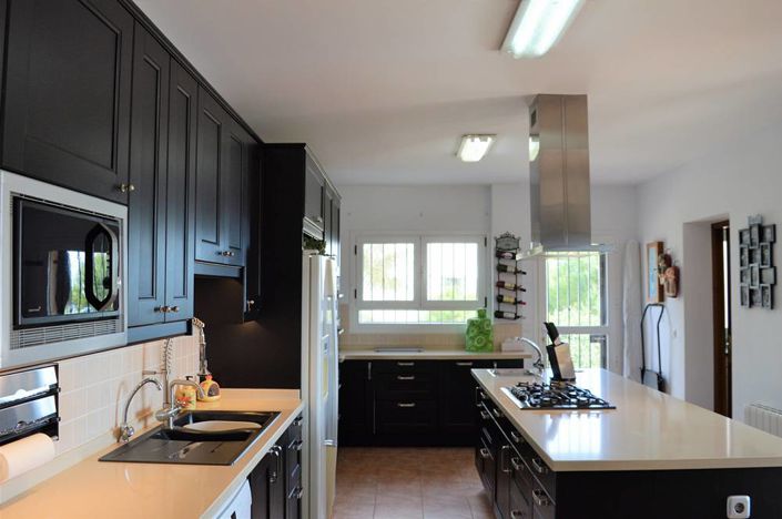 Image No.17-4 Bed Villa for sale