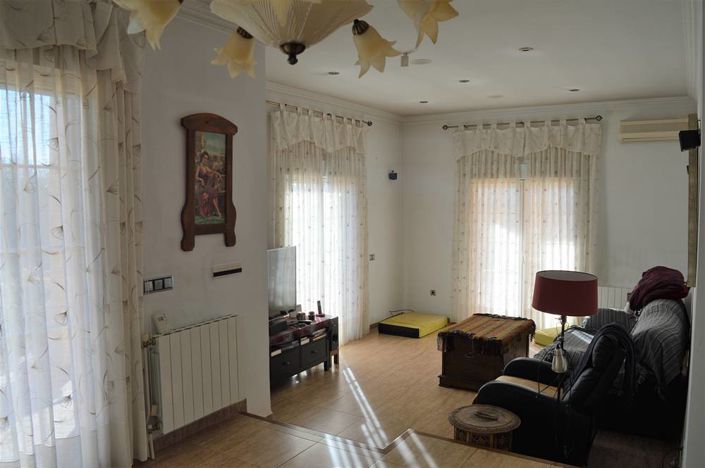 Image No.12-4 Bed Villa for sale