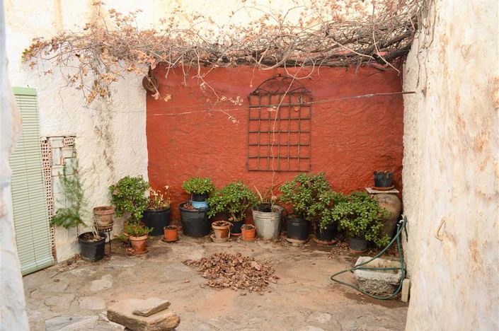 Image No.8-5 Bed Townhouse for sale